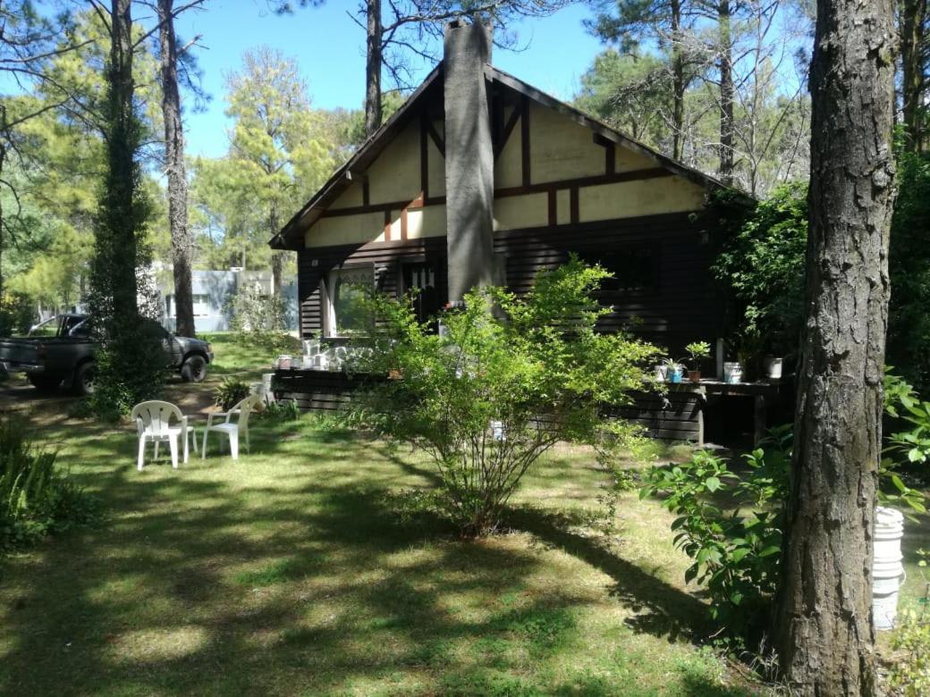 Cabana En Carilo Villa Exterior photo